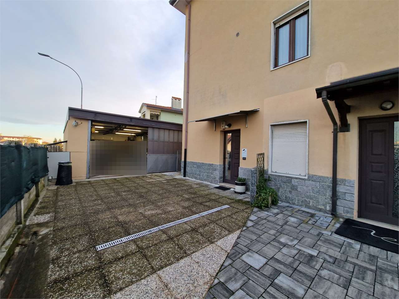 Vendita Trilocale Appartamento Montano Lucino Via Garibaldi  469674