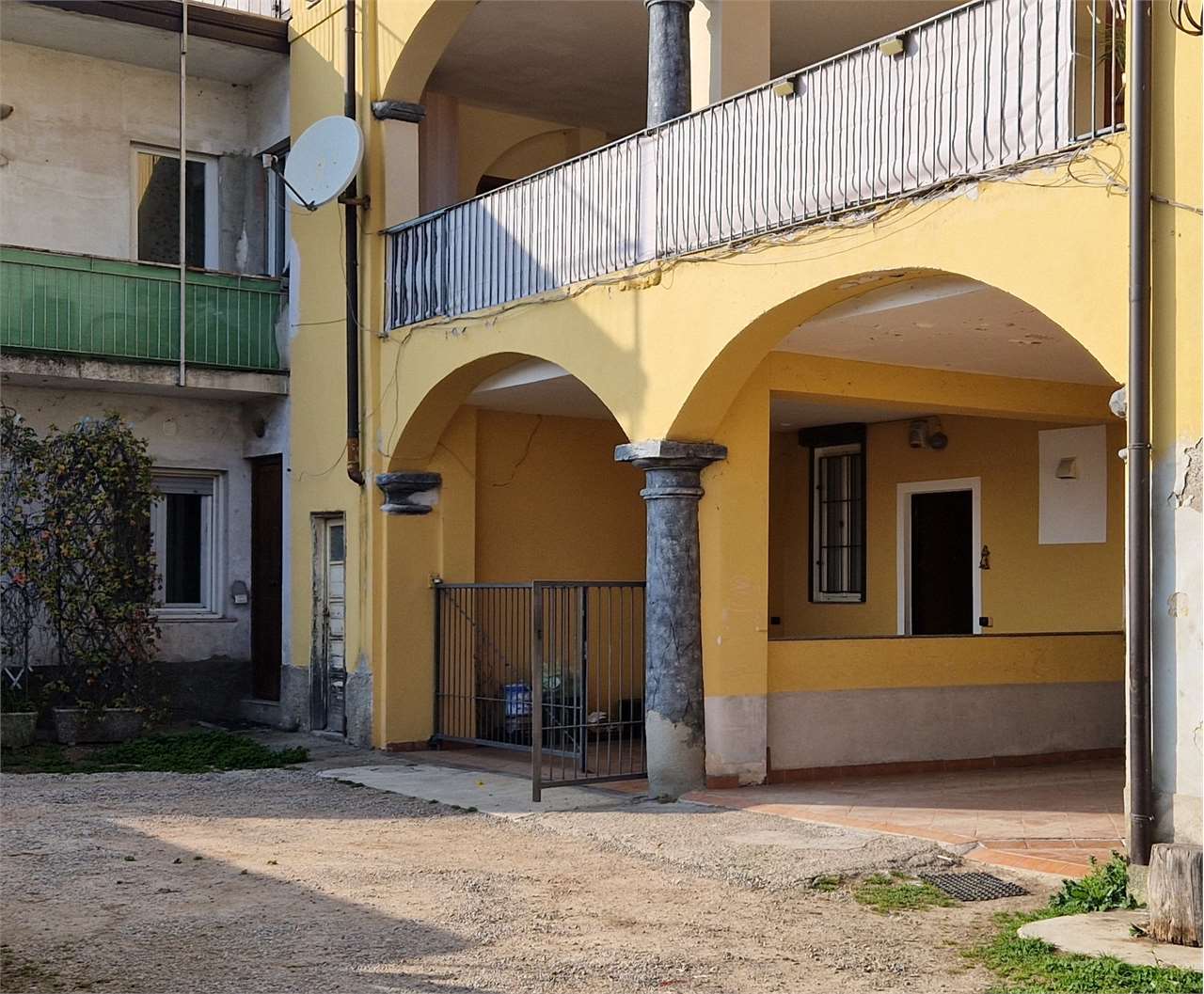 Vendita Bilocale Appartamento Lomazzo Via Roma  481162