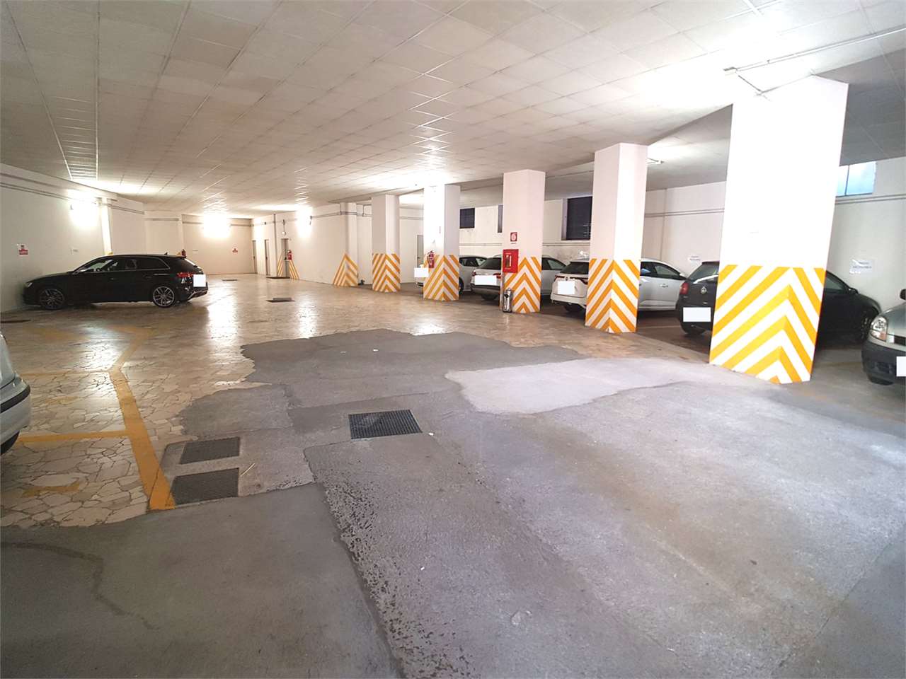 Garage/Box/Posto auto in affitto a Cantù (CO)