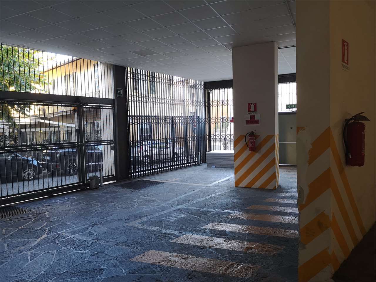 Garage/Box/Posto auto in affitto a Cantù (CO)