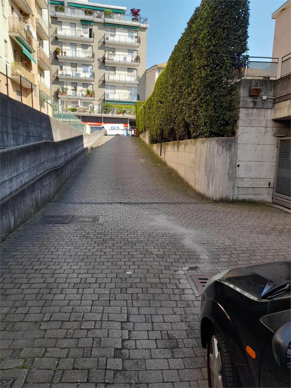 Garage/Box/Posto auto in affitto a Como (CO)