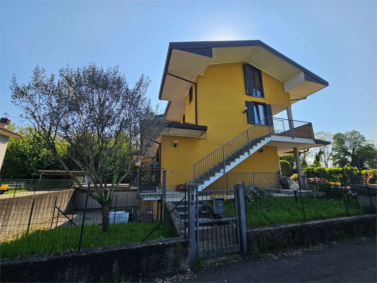 Appartamento in vendita a Bregnano (CO)