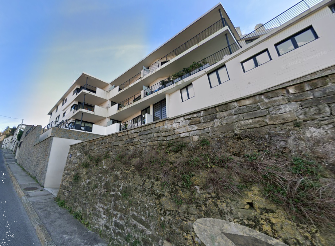 Garage/Box/Posto auto in vendita a Trieste (TS)
