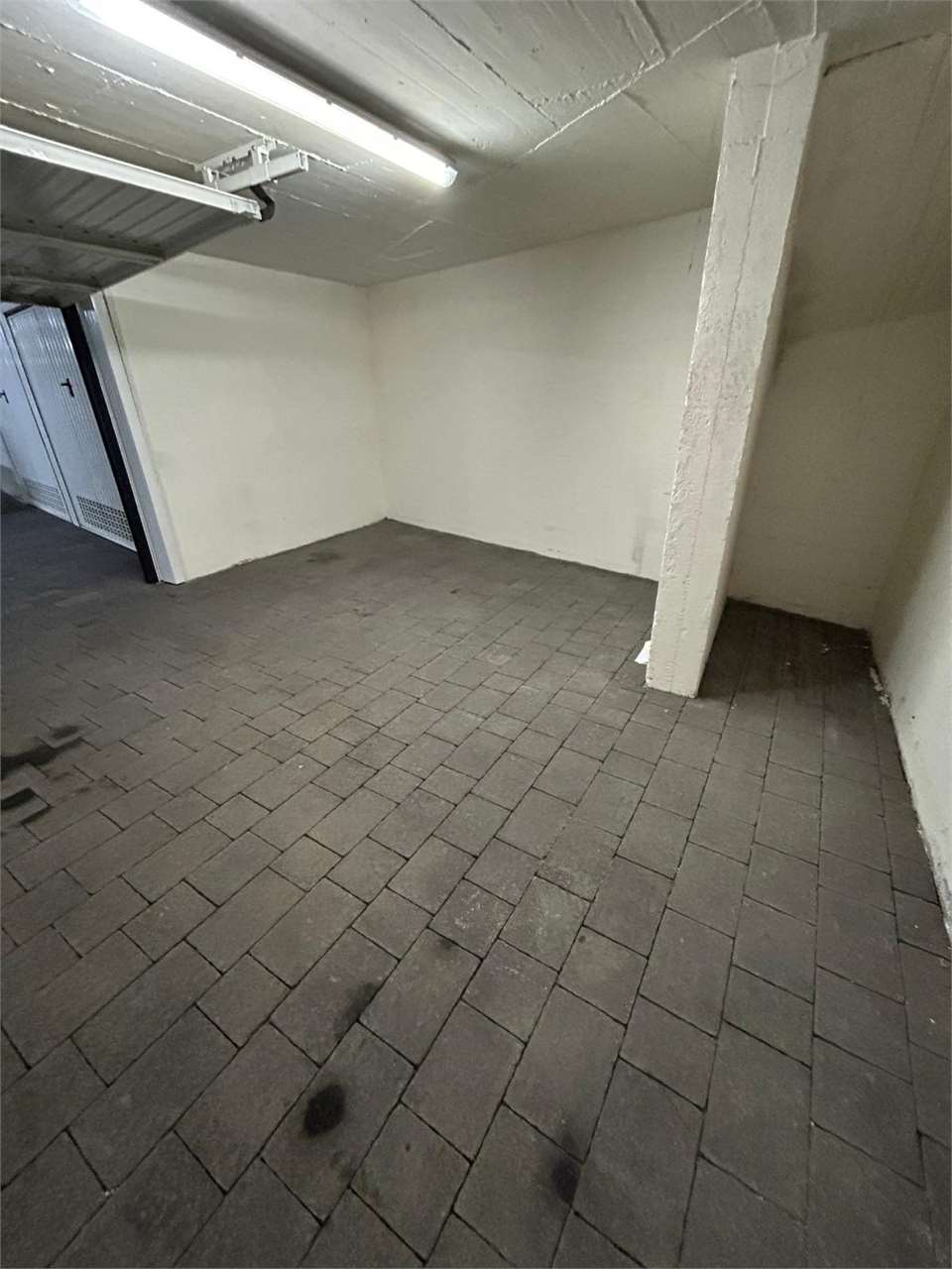 Garage/Box/Posto auto in vendita a Trieste (TS)