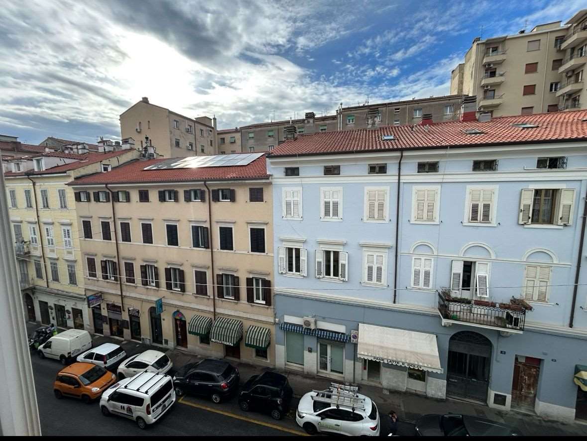 Appartamento in vendita a Trieste (TS)
