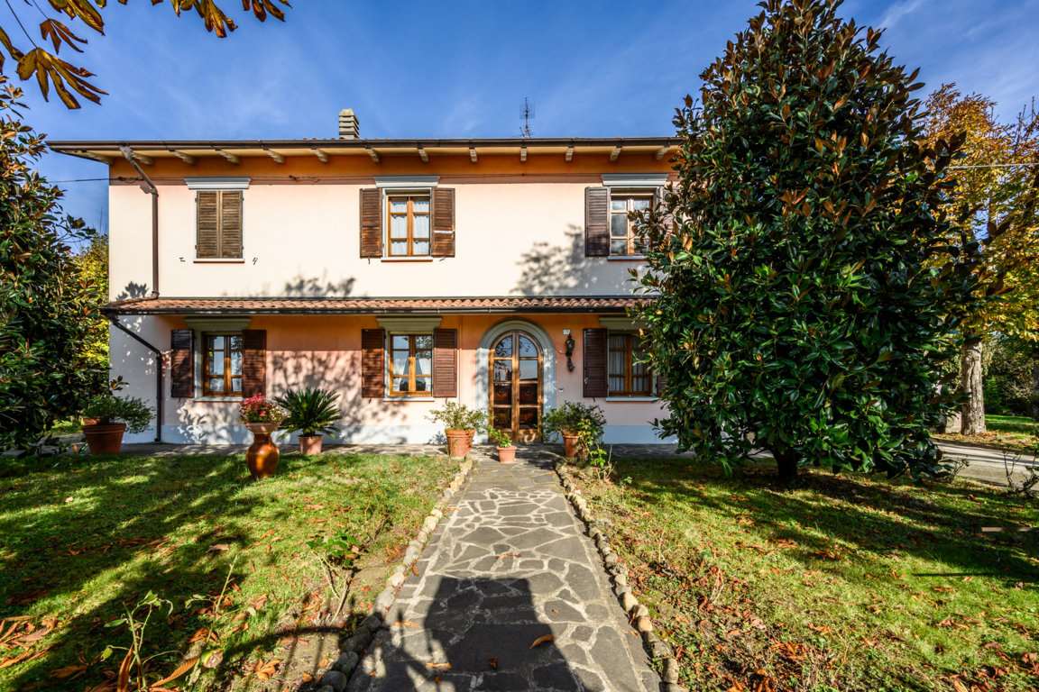 Villa in vendita Modena