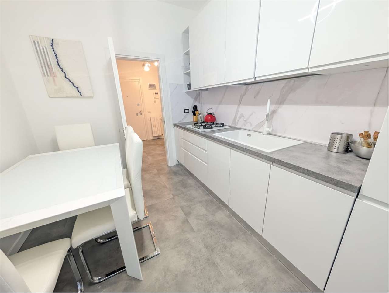 appartamento in vendita a Milano in zona Bocconi