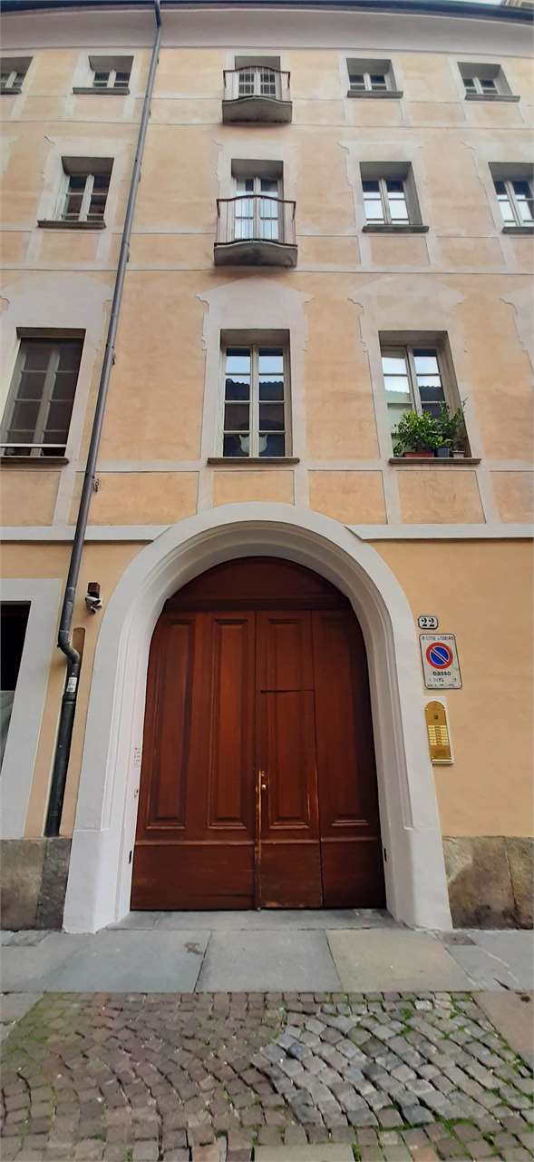 Trilocale in affitto in Via Santa Chiara 22, Torino