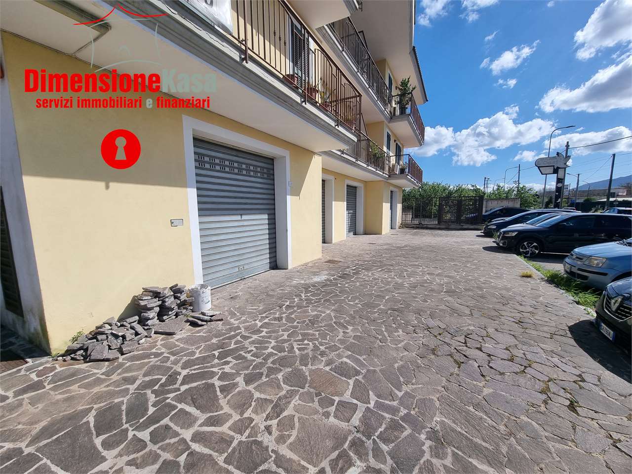 Nola Affitto Negozio
