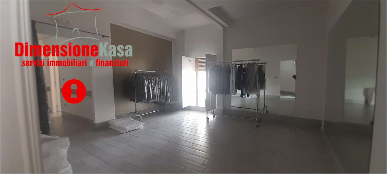 Nola Affitto Negozio