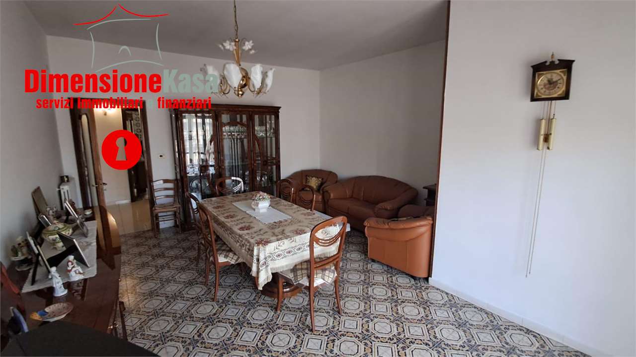 Vendita vendita, Nola Vendita vendita, Nola