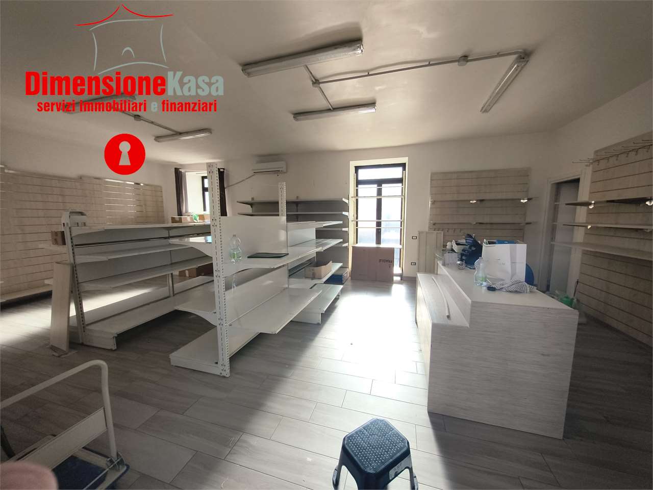 Nola Affitto Magazzino