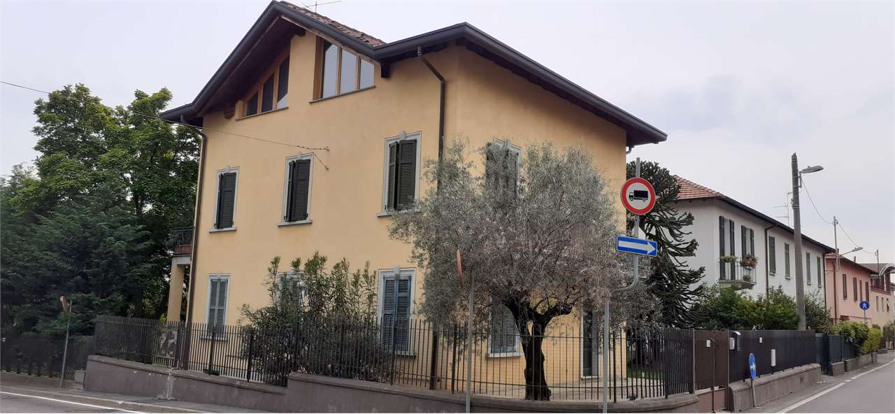 Vendita Villa unifamiliare Casa/Villa Appiano Gentile via mercato  349753