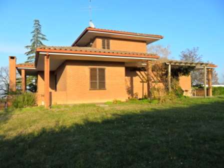 Villa in vendita a Rivergaro (PC)