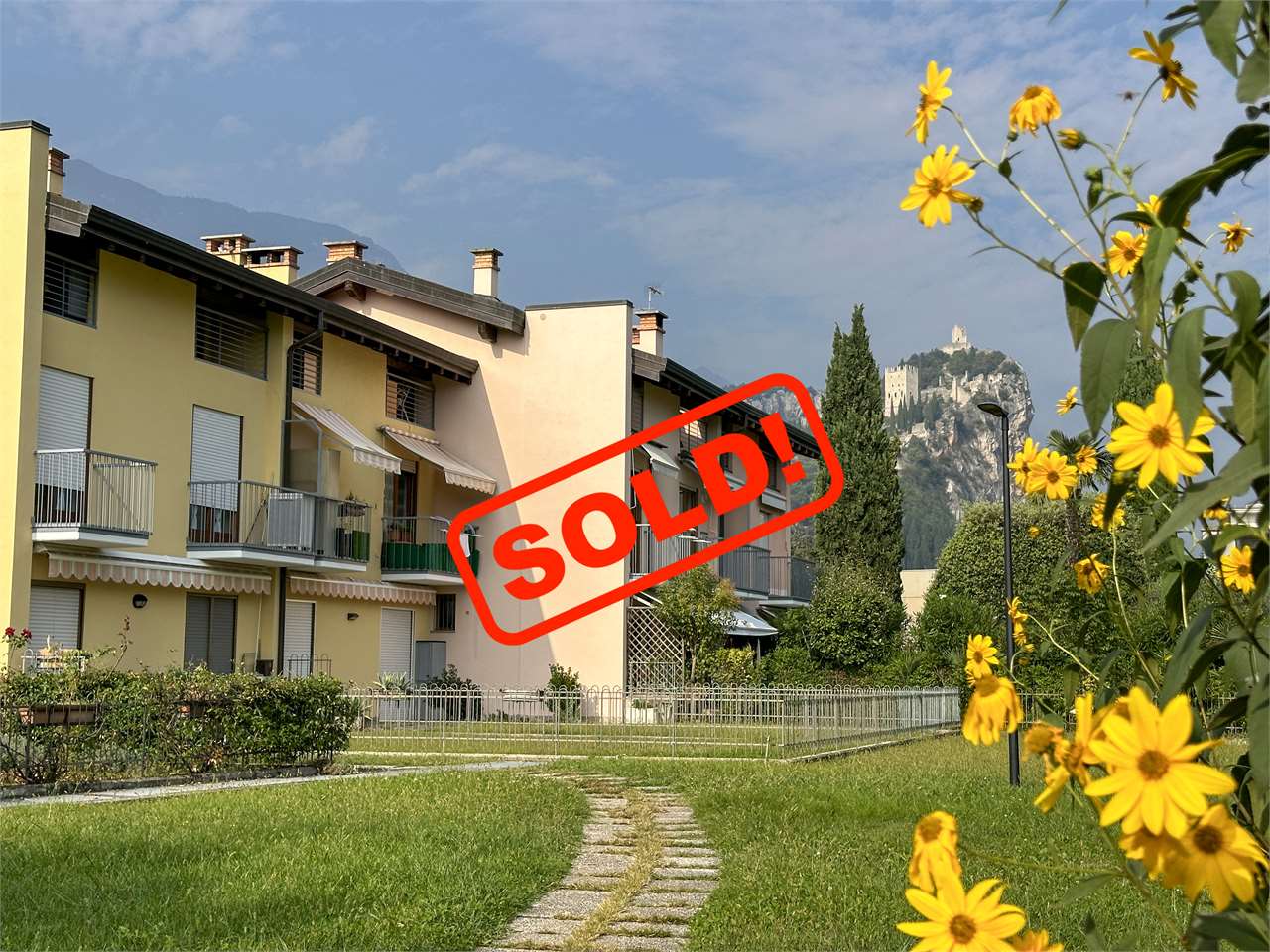SOLD! FOUR-ROOM APARTMENT IN A FANTASTIC AREA