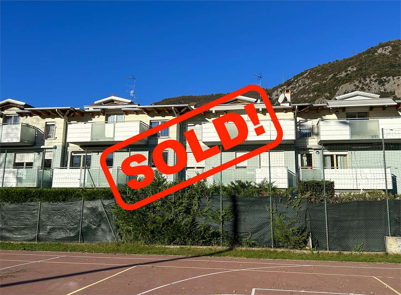 SOLD! LARGE THREE-ROOM APARTMENT IN A QUIET AREA