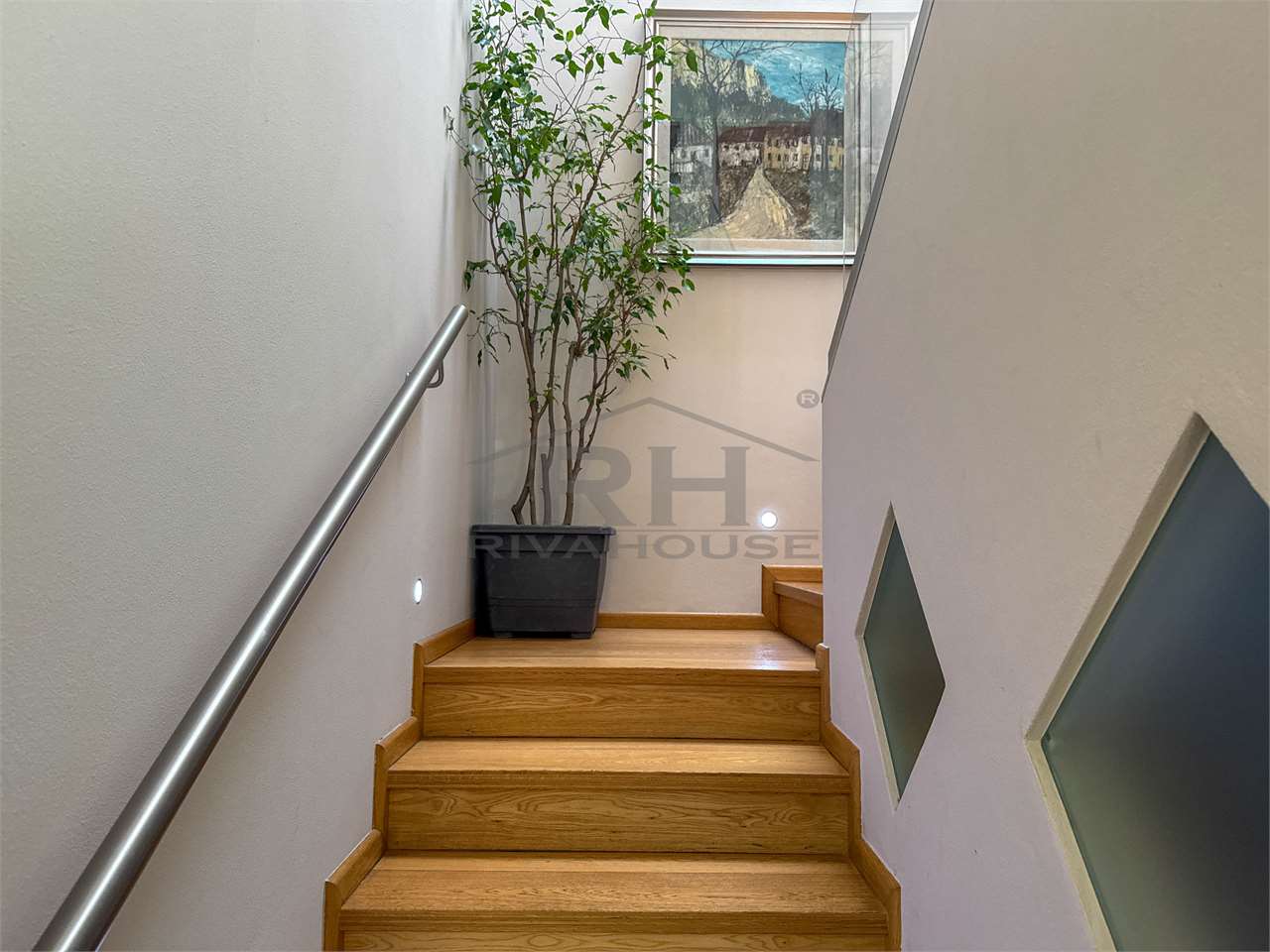 REF. 24 - END-OF-TERCE TOWNHOUSE WITH GARDEN