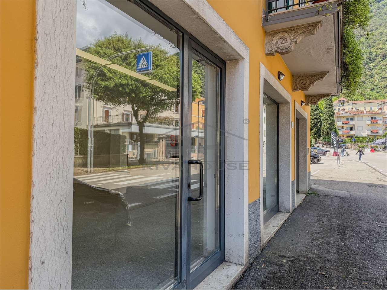 RIF. 36 - LOCALE COMMERCIALE IN CENTRO