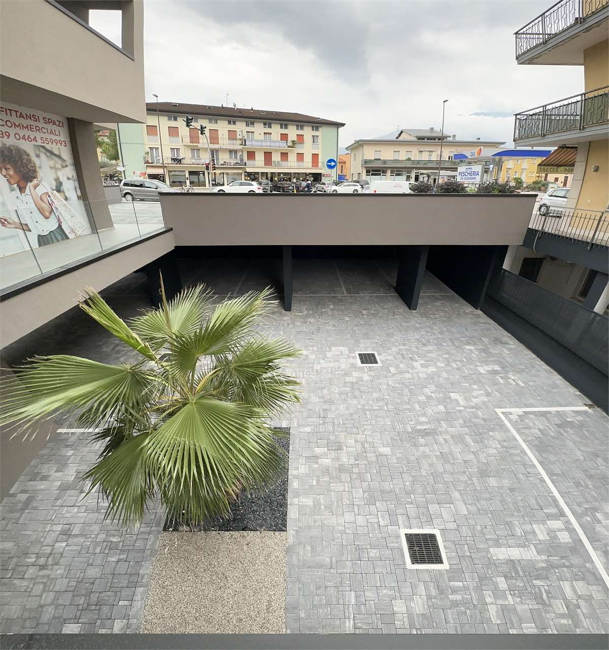 SPAZIO COMMERCIALE DI PRESTIGIO IN ZONA STRATEGICA