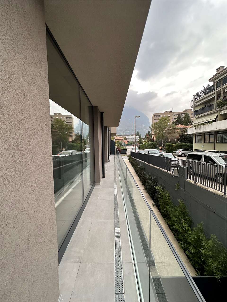 SPAZIO COMMERCIALE DI PRESTIGIO IN ZONA STRATEGICA