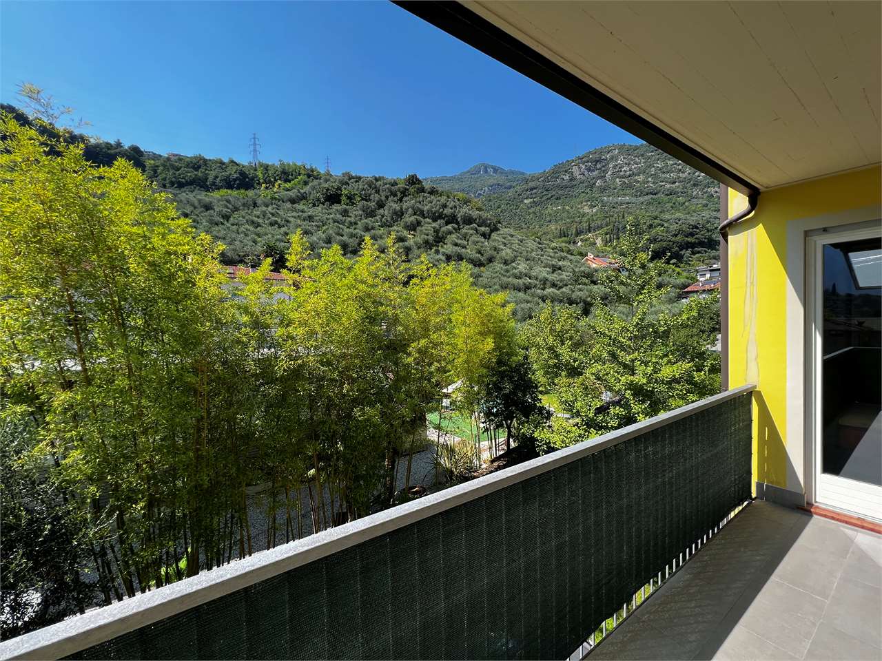 RIF. 05 - MODERNO E LUMINOSO TRILOCALE