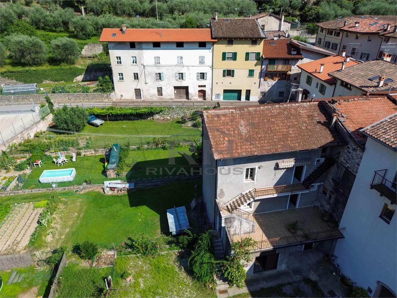 RIF. 01 - TERRACIELO DA RISTRUTTURARE