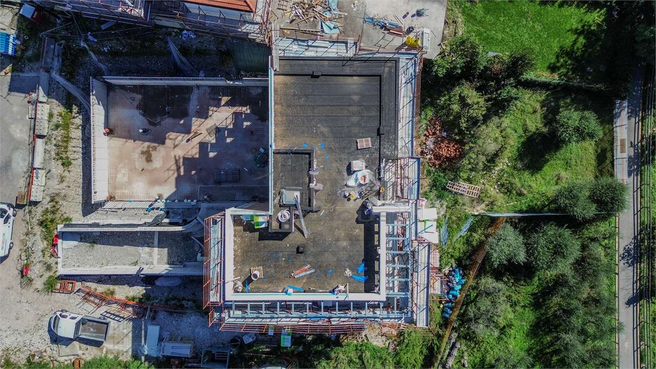 RIF. 40-4 NUOVO APPARTAMENTO DI PRESTIGIO AD ARCO
