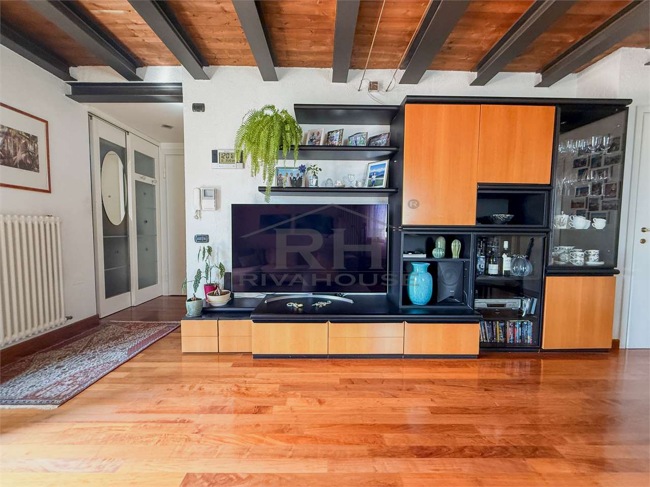 RIF. 10 - ATTICO CON TERRAZZO PANORAMICO