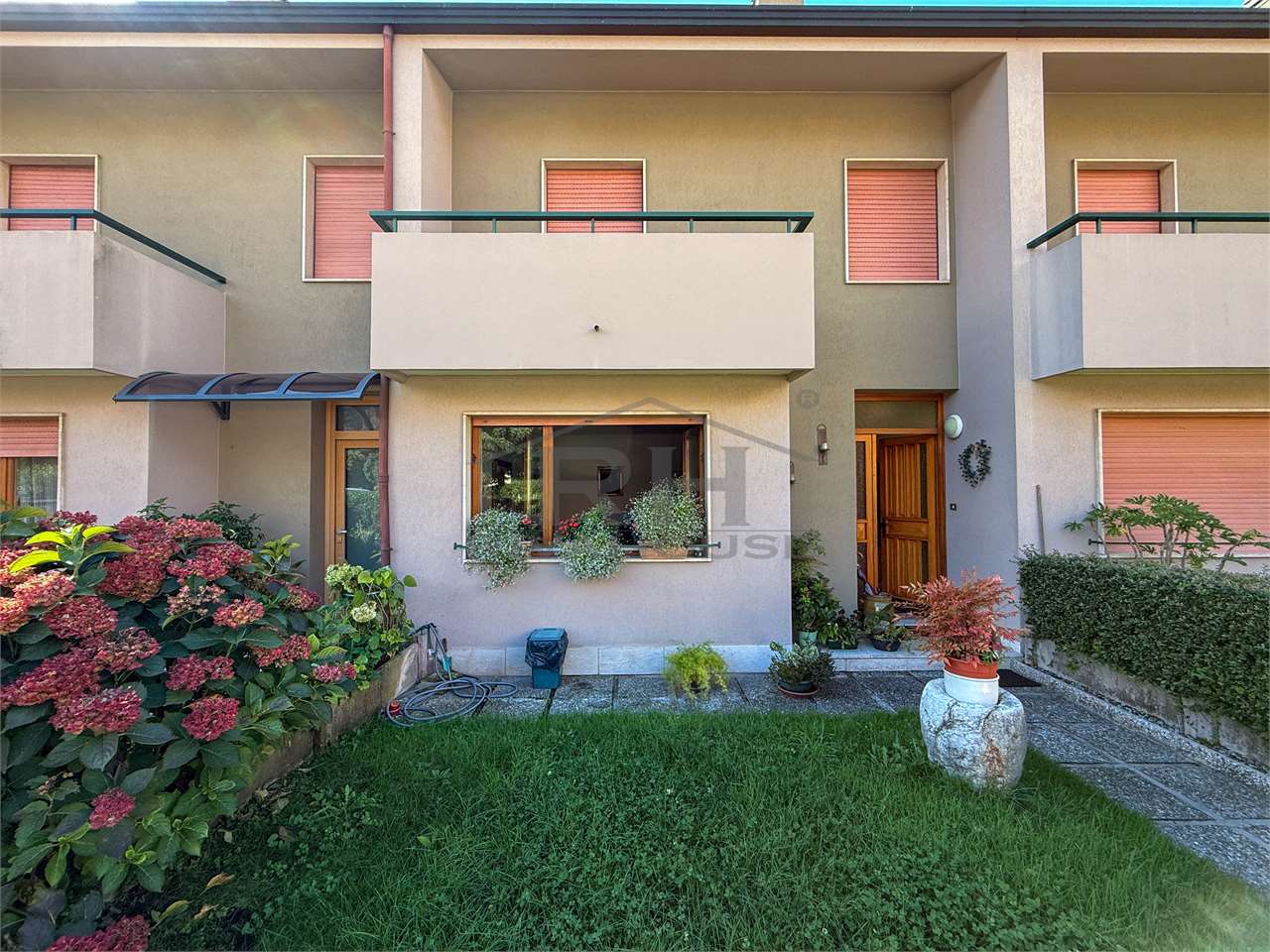 REF. 37 - TERRACED HOUSE IN BARE OWNERSHIP