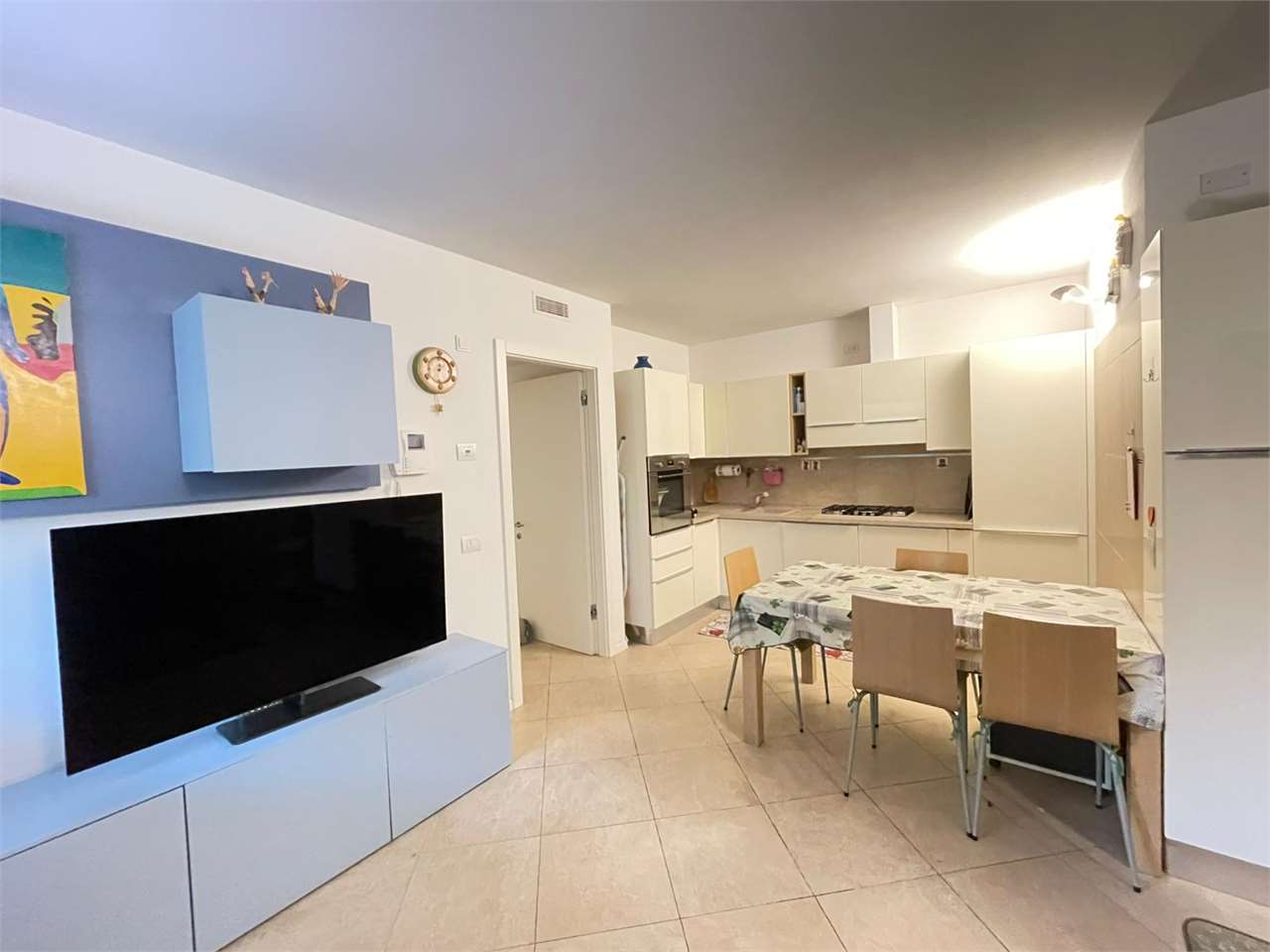 RIF. 38 - EXCLUSIVE TWO-ROOM  GILMOZZI-FREE APARTMENT IN THE LAKE AREA!