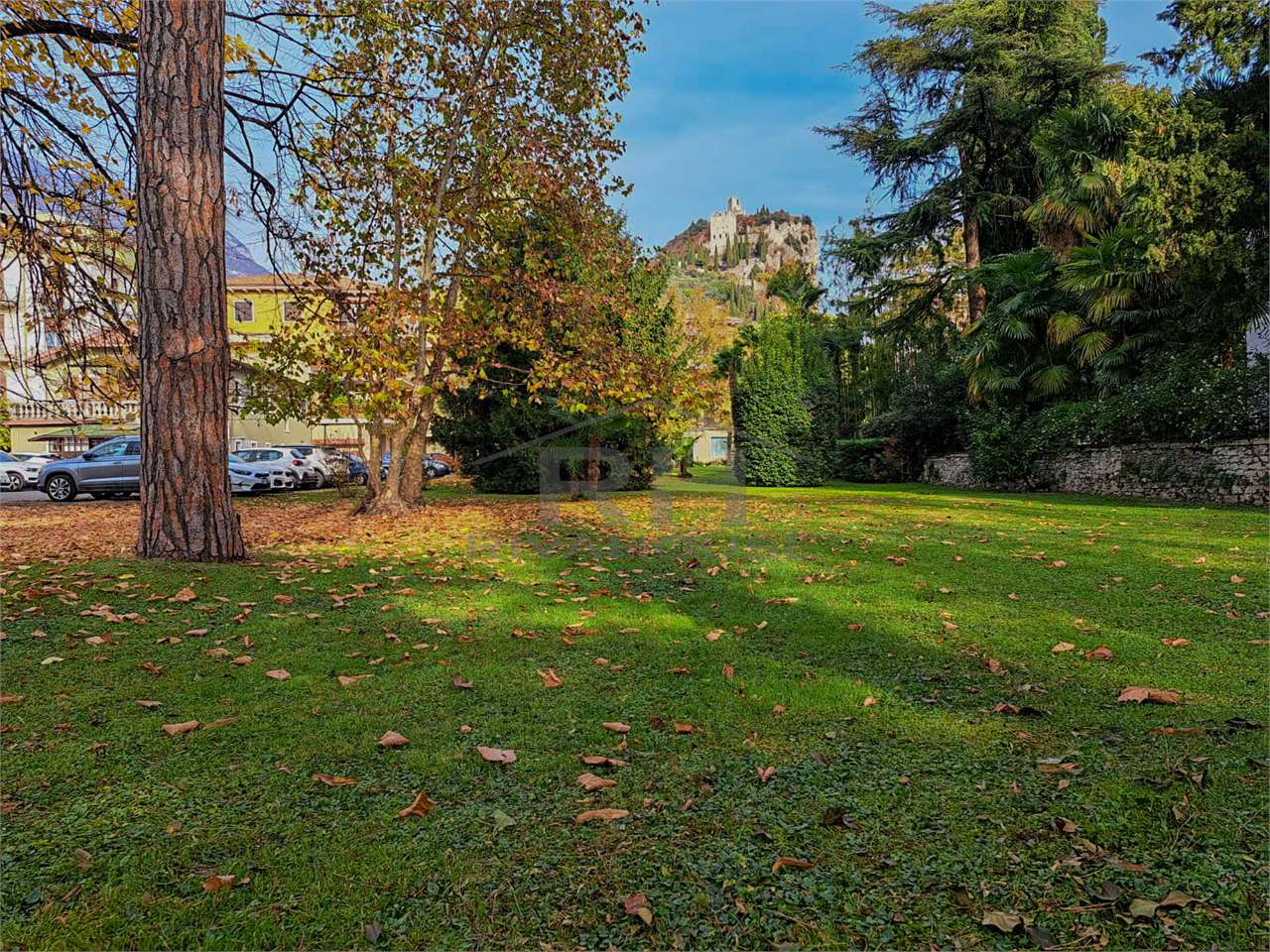 REF. 09 – NEW TWO-BEDROOM APARTMENT IN THE TOWN CENTRE, GILMOZZI-EXEMPT