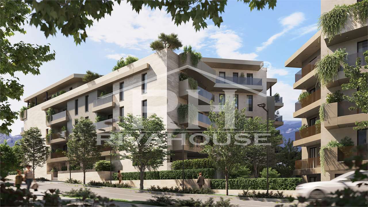 RIF. 43 AA02-AB02 MODERNO BILOCALE CON GIARDINO