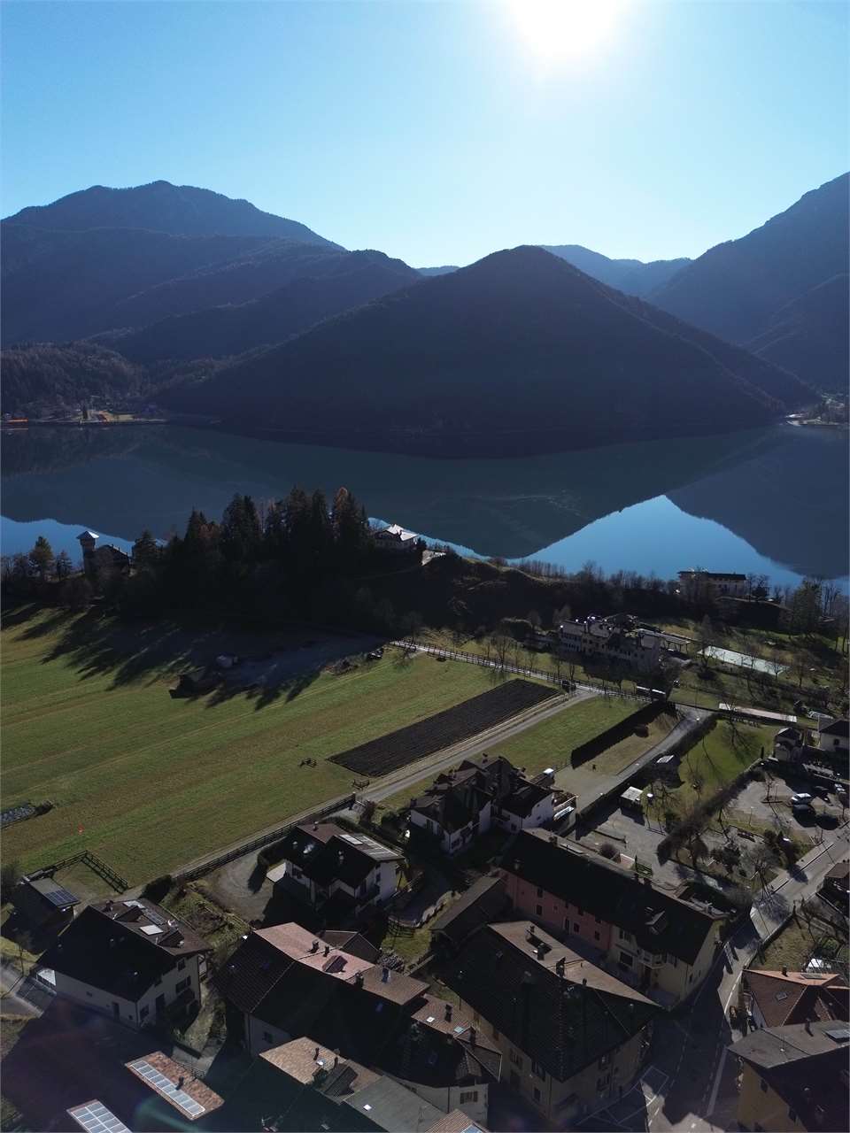 RIF. 04 - PROPRIETA' CON VISTA SUL LAGO DI LEDRO