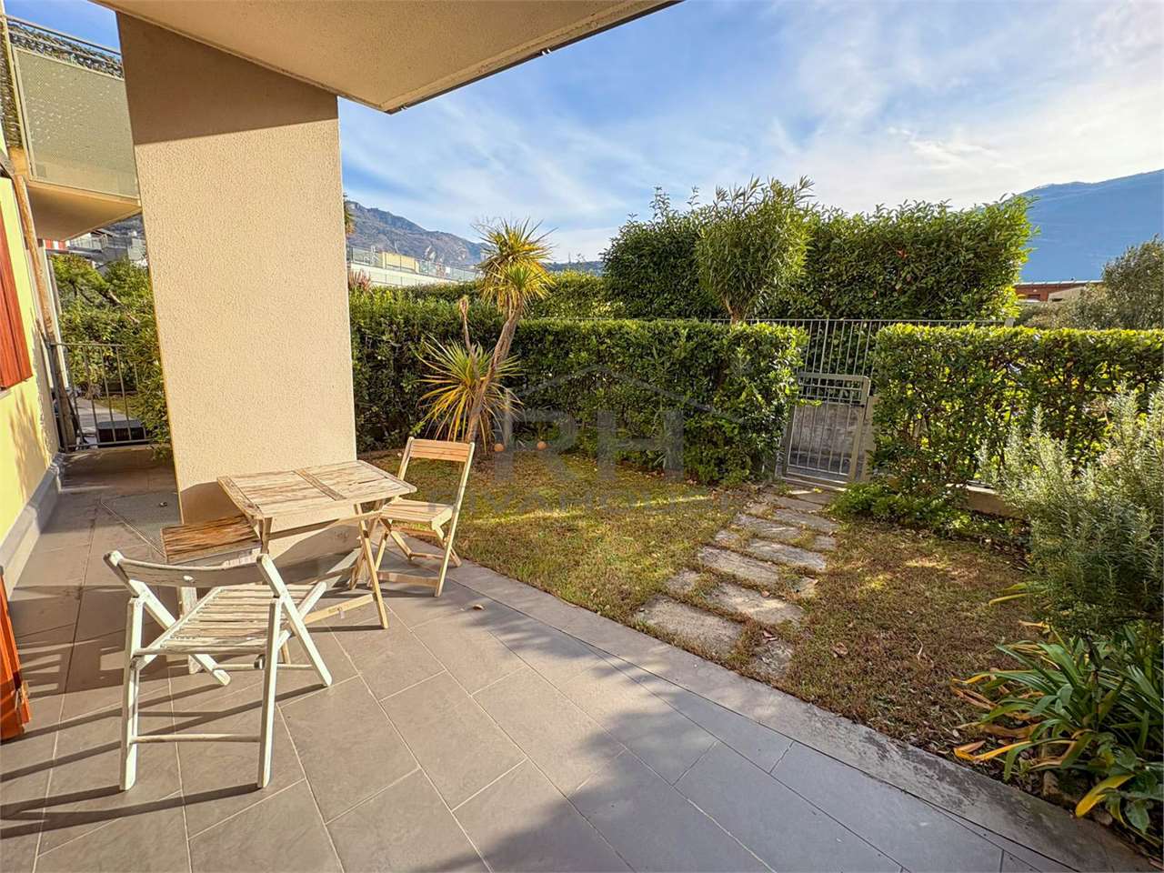 REF. 01 - 1-BEDROOM WITH GARDEN EXEMPT GILMOZZI