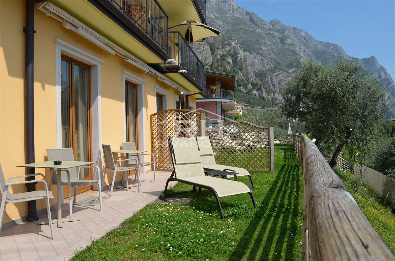 REF. 17 – RESIDENTIAL COMPLEX WITH SIX LAKE-VIEW APARTMENTS