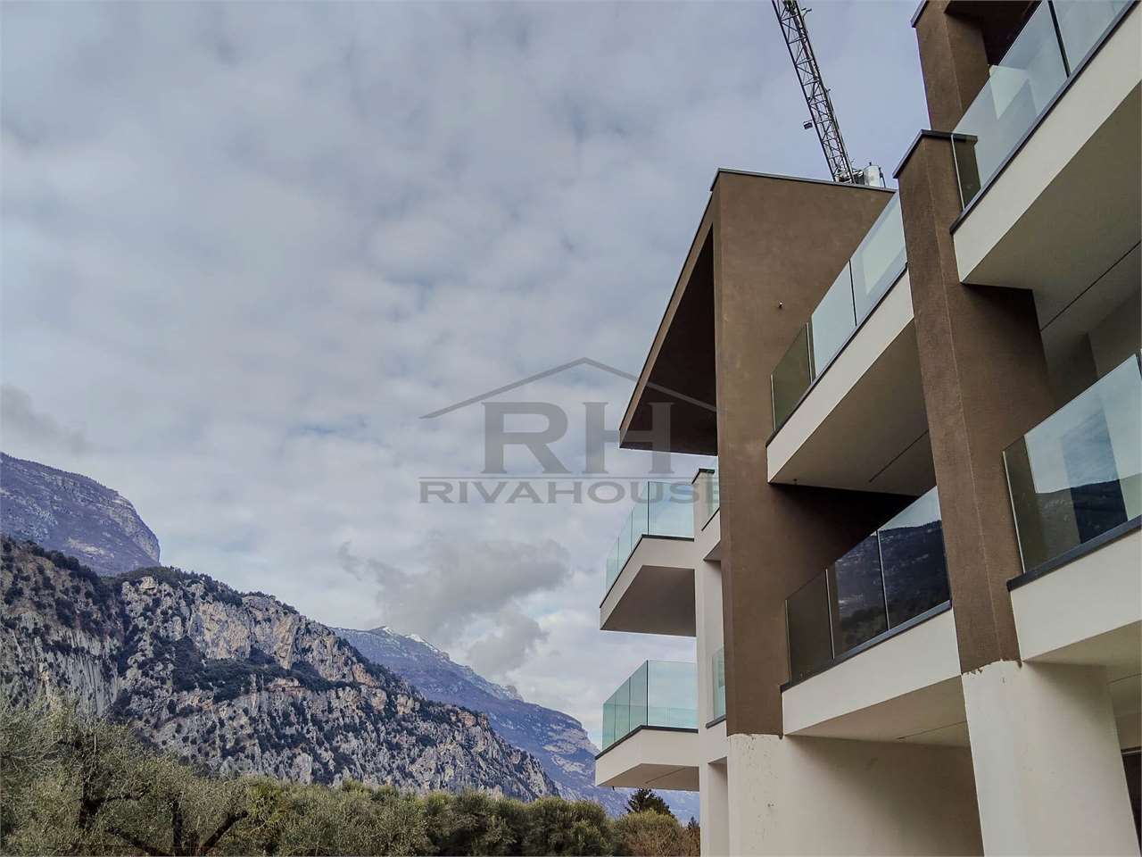 RIF. 40-4 NEW PRESTIGIOUS APARTMENT IN ARCO