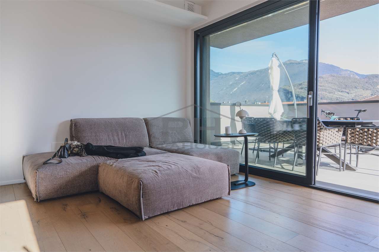 RIF. 07 - RAFFINATO E RECENTISSIMO ATTICO