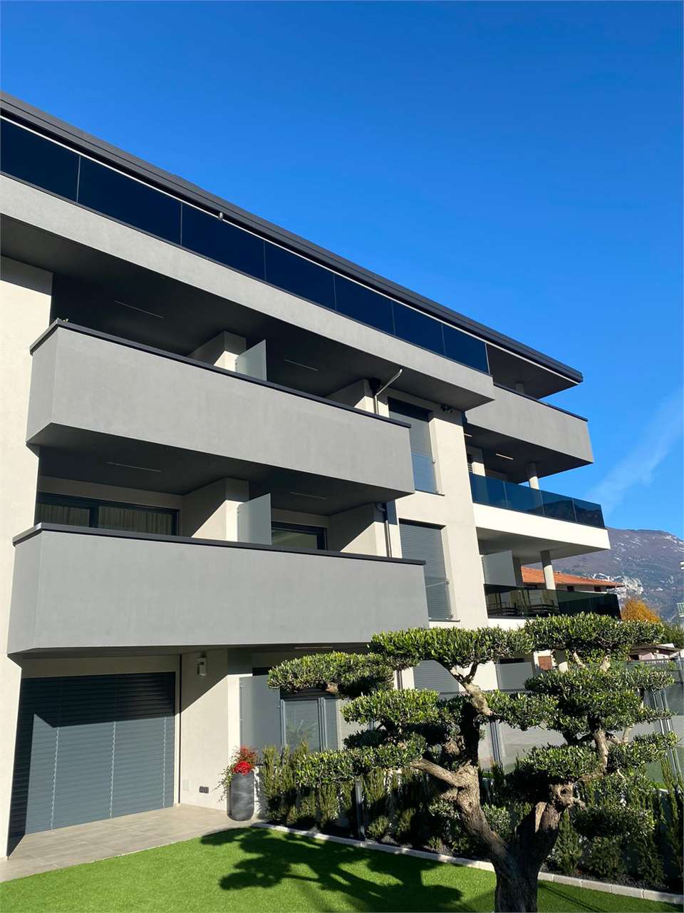 REF. 08 - Elegant Two-room apartment with wide terrace in Sant'Alessandro