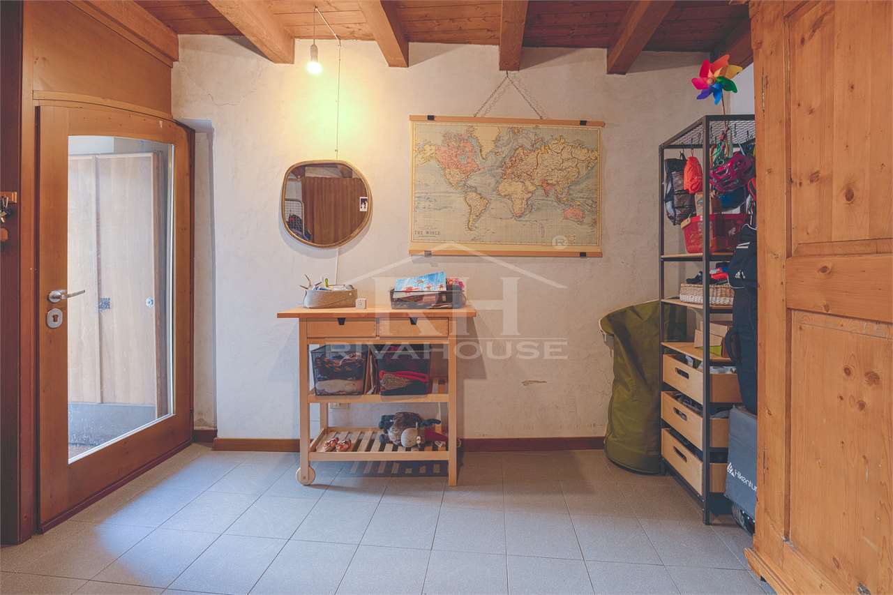 RIF. 27 - CARATTERISTICA CASA NEL CENTRO STORICO DI ARCO