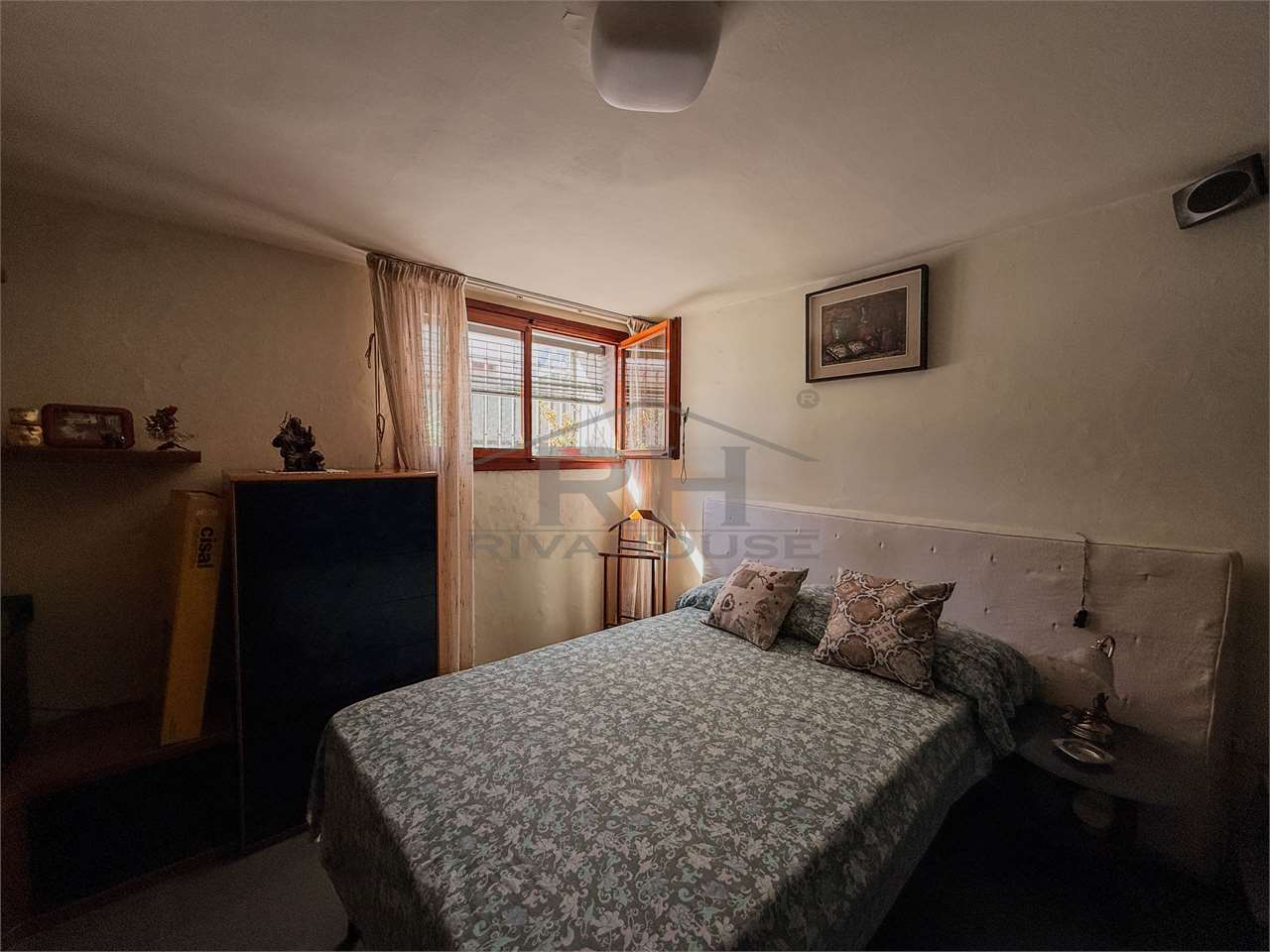 RIF. 12 - BARE OWNERSHIP OF A 3-ROOM APARTMENT STEPS FROM THE LAKE