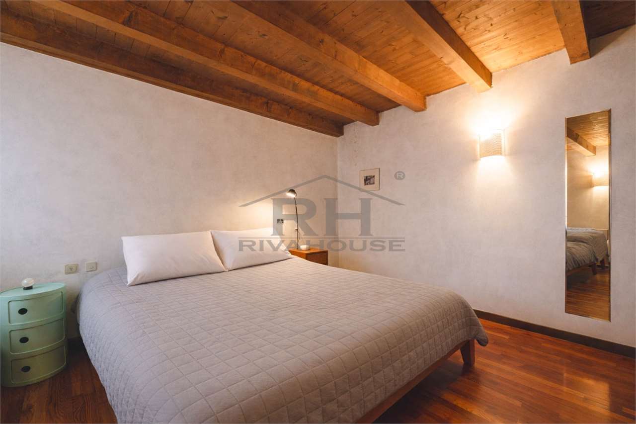 RIF. 27 - CARATTERISTICA CASA NEL CENTRO STORICO DI ARCO