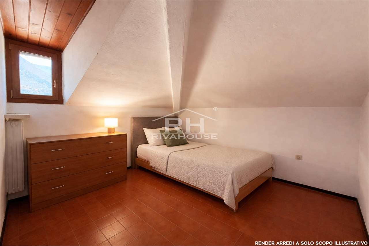 REF. 13 FOUR-ROOM APARTMENT GILMOZZI-EXEMPT IN THE LAKESIDE AREA!