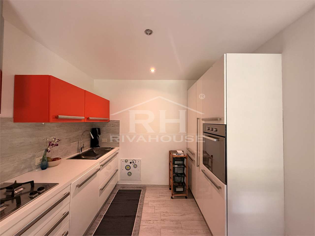 REF. 11 - 3-ROOM APARTMENT WITH GARDEN IN THE CENTER