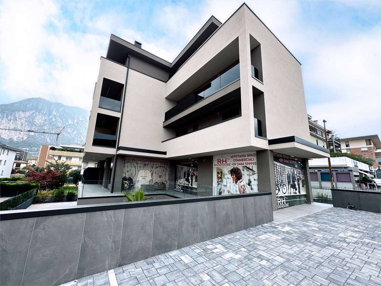 REF. 07 – REFINED AND VERY RECENT PENTHOUSE