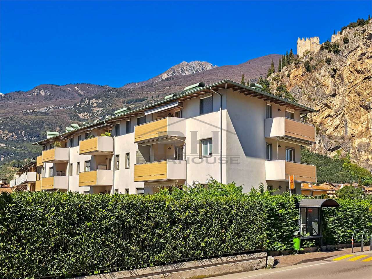 REF. 19 - ONE-BEDROOM IN THE CENTRE