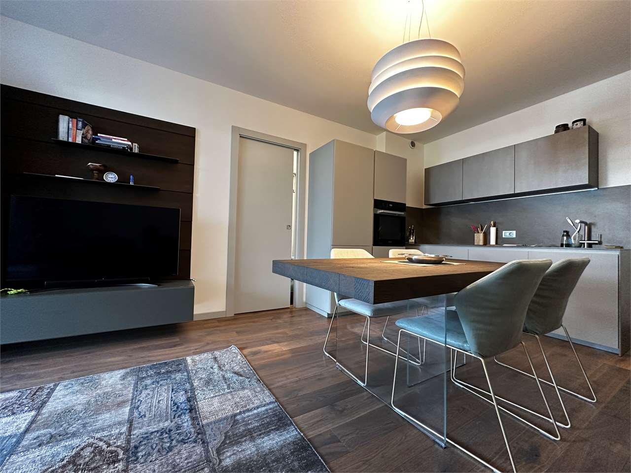 ELEGANT TWO-BEDROOM APARTMENT FOR RENT