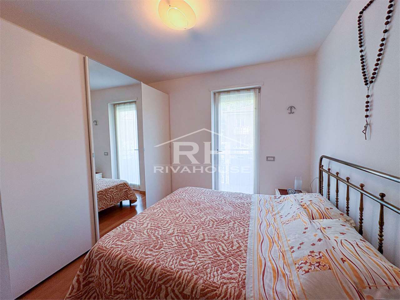 RIF. 02 - ELEGANTE TRILOCALE ESENTE GILMOZZI