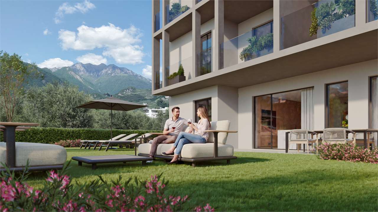 RIF. 44-1-3 - MODERNO TRILOCALE CON GIARDINO