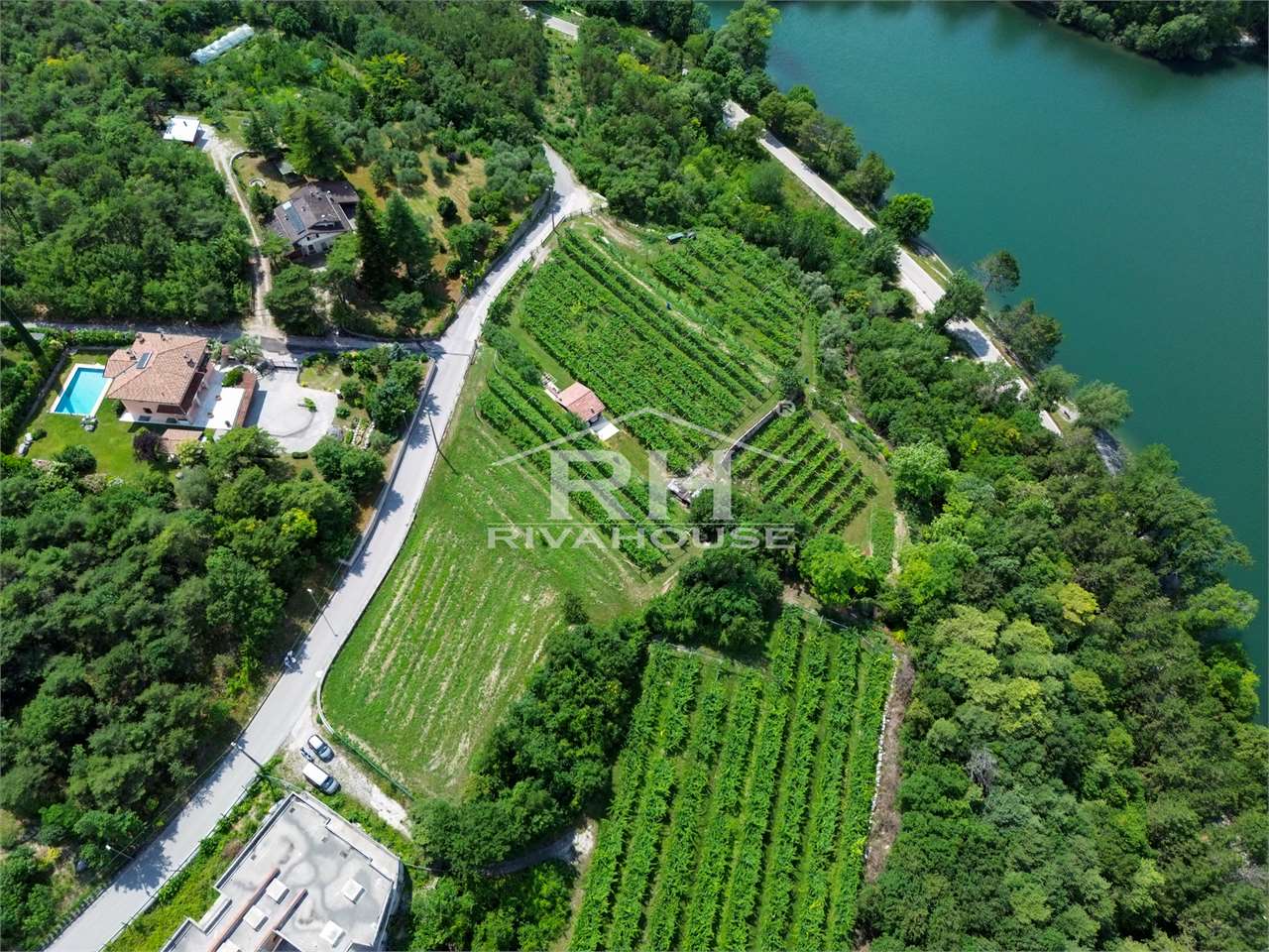 RIF. 19 - PROGETTO APPROVATO PER REALIZZAZIONE VILLA AL LAGO DI CAVEDINE.