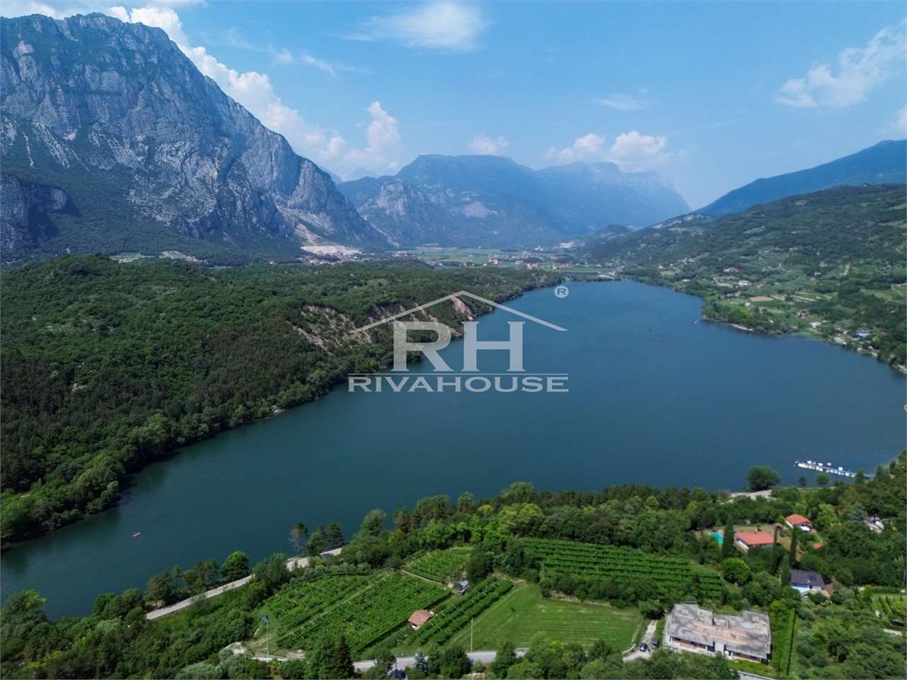RIF. 19 - TERRENO EDIFICABILE VISTA LAGO
